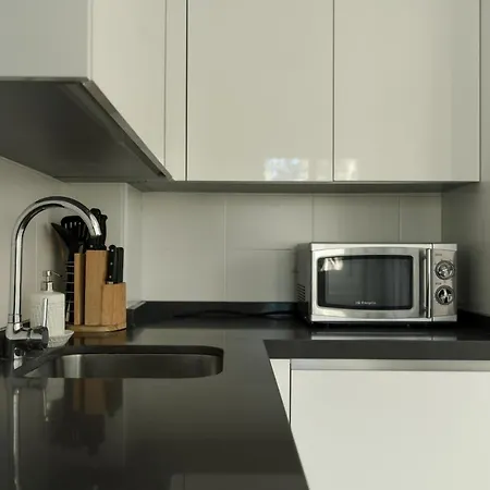 2bdr Penthouse, Naranjos, W/pool, 2km P.banus * ماربيا