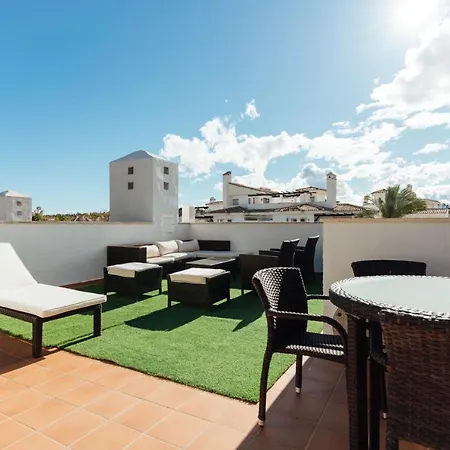 2bdr Penthouse, Naranjos, W/pool, 2km P.banus شقة